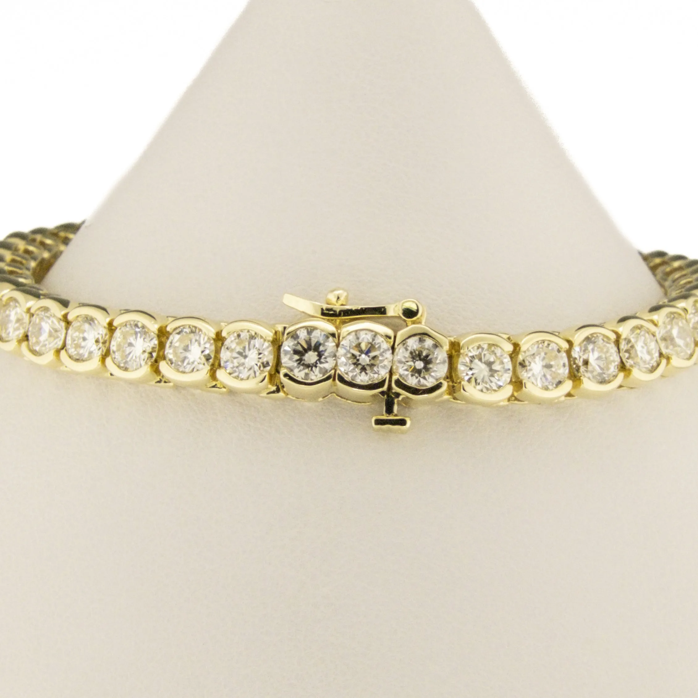 10.50ctw Round Brilliant Diamond 6.75" Tennis Bracelet in 14K Yellow Gold