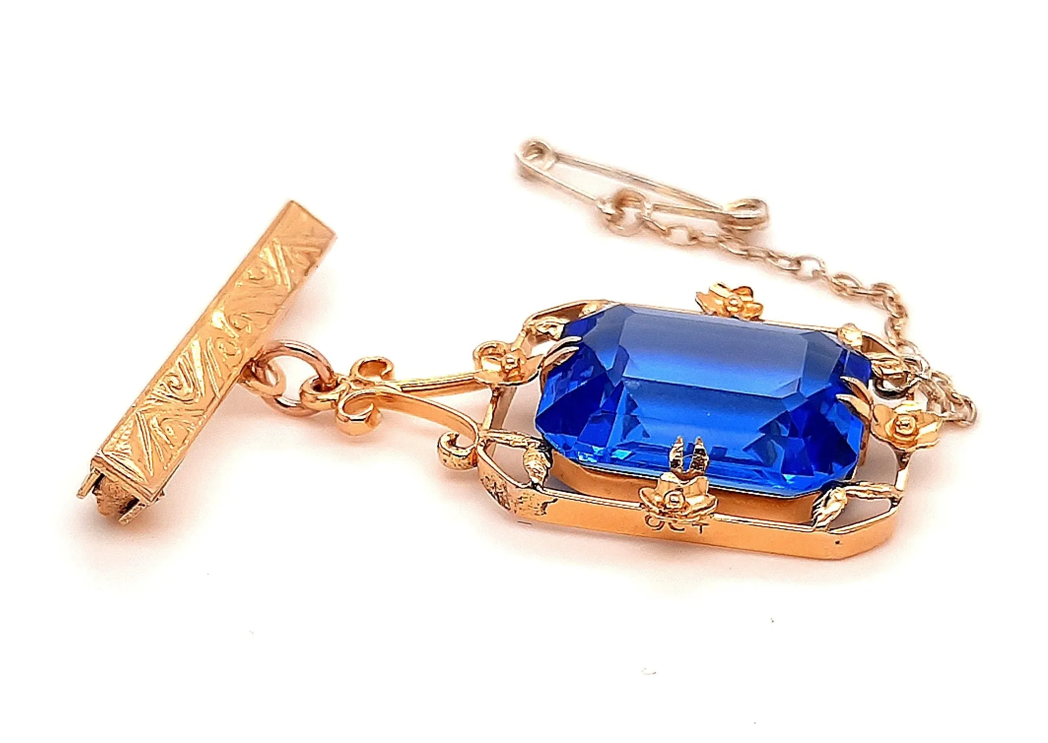 9ct Yellow Gold Engraved Bar Brooch with 11.35ct Spinel