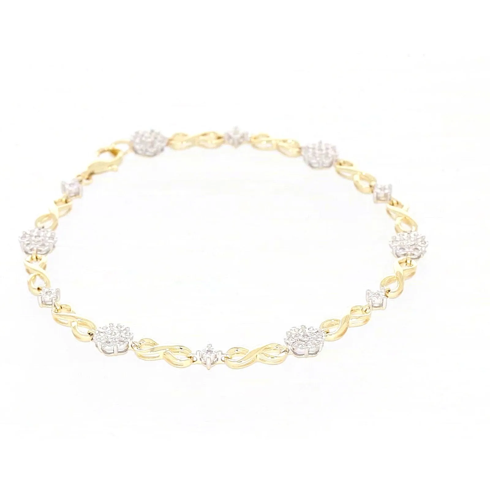 9ct Yellow Gold Round Brilliant Cut 0.15 Carat tw of Diamonds Bracelet