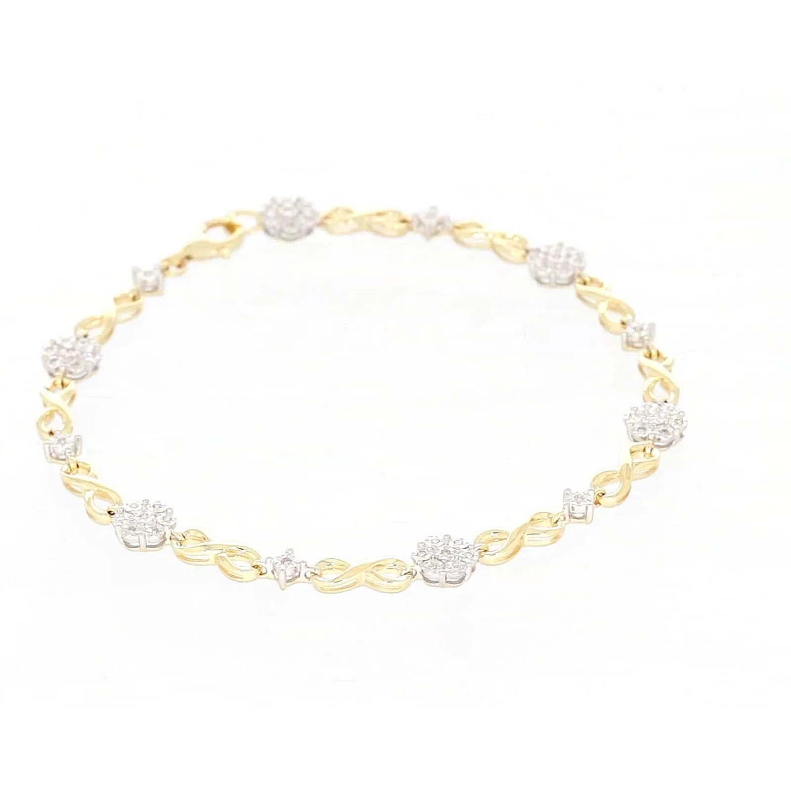 9ct Yellow Gold Round Brilliant Cut 0.15 Carat tw of Diamonds Bracelet