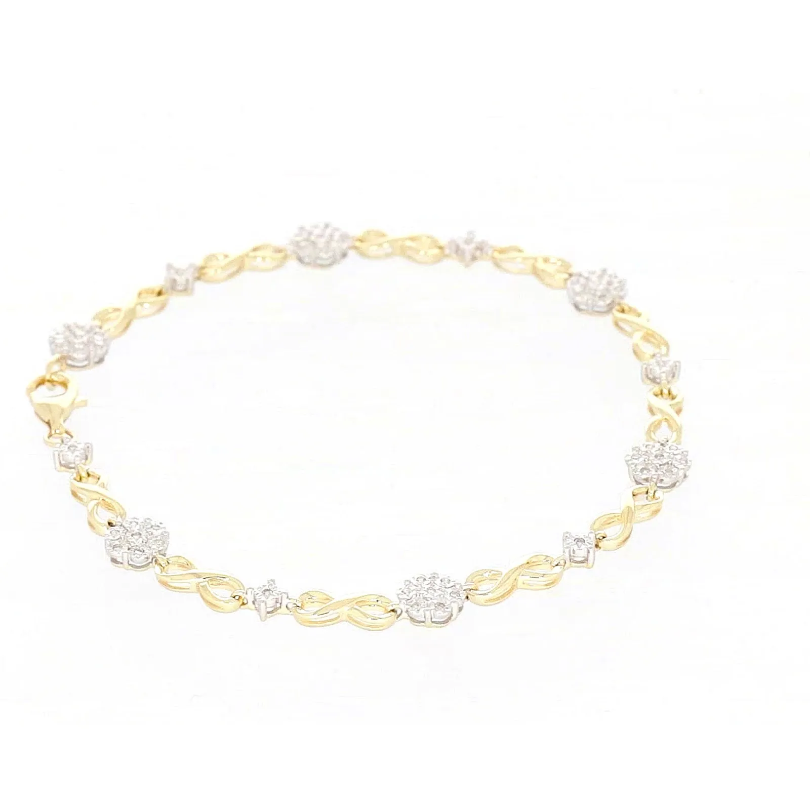 9ct Yellow Gold Round Brilliant Cut 0.15 Carat tw of Diamonds Bracelet