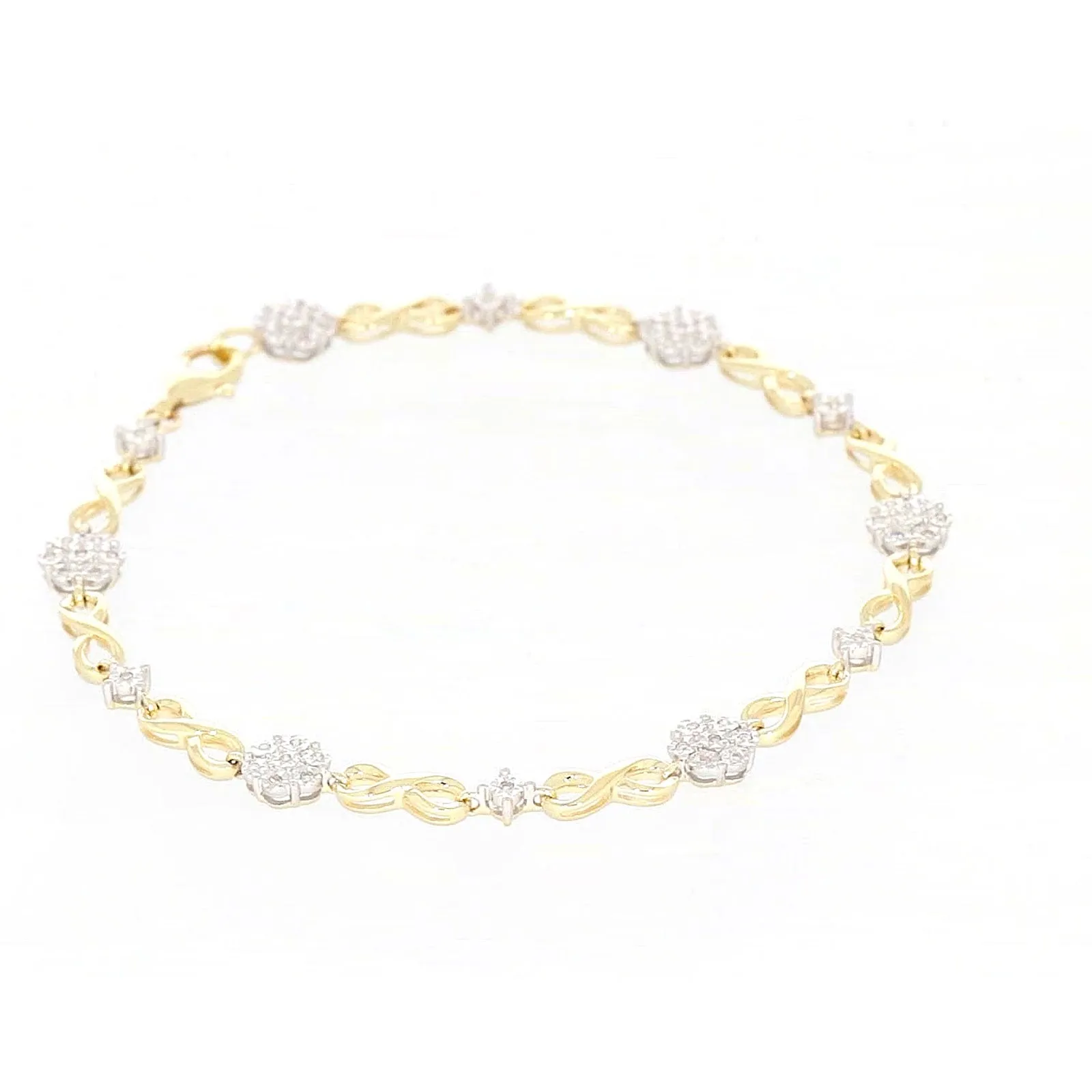 9ct Yellow Gold Round Brilliant Cut 0.15 Carat tw of Diamonds Bracelet