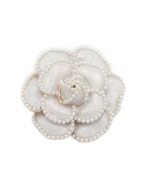 Latest Pearl Solid Floral Brooch