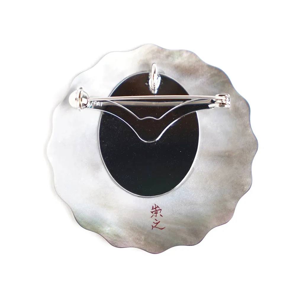 Maki-e Urushi Lacquer Brooch - Black Lip Oyster Pearl Shell / Geometric Hemp-Leaf Pattern -, Traditional Japanese Urushi Lacquer Jewelry