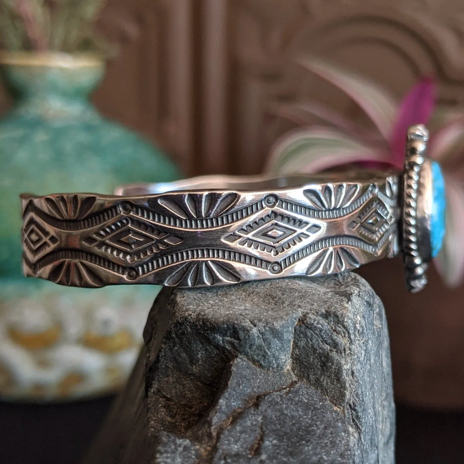 Navajo Made Kingman Turquoise Sterling Silver Bracelet GJ-BRC-0057