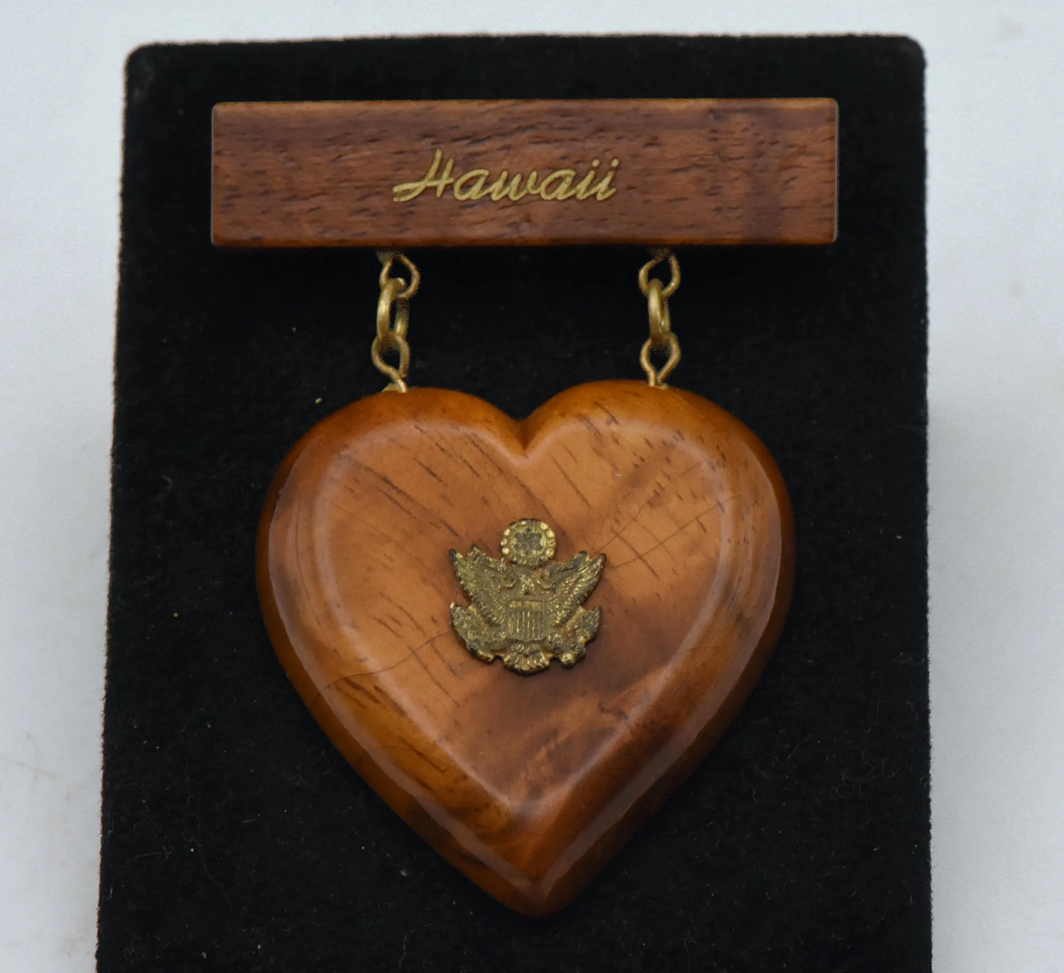 Vintage Wooden Hawaii US Army Heart Brooch